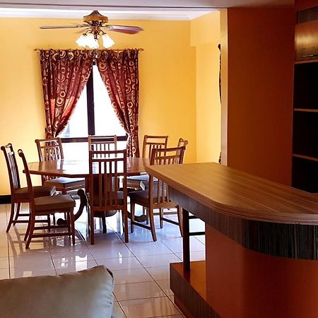 Marina Court Kota Kinabalu- Bigger Group Stay Together- 6 Bedroom Apartments מראה חיצוני תמונה